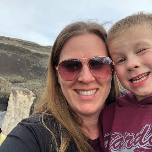 Meet your Posher, Christina - Picture 3 of 8